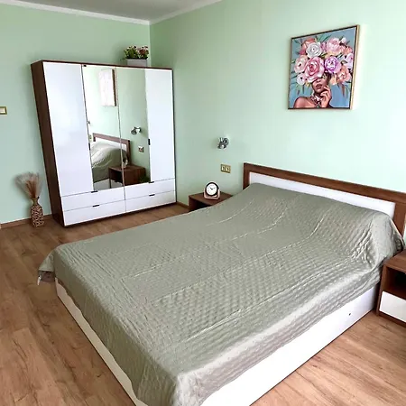 Panoramaview Lazur Apartment Burgas City