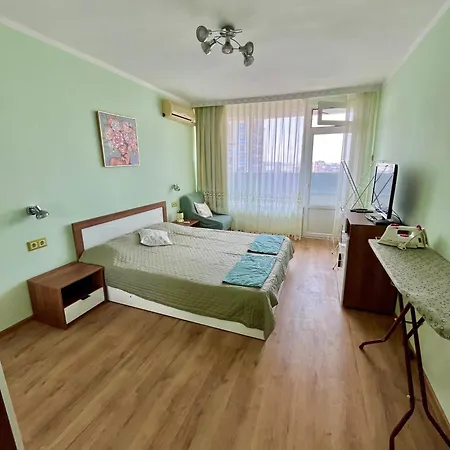 Panoramaview Lazur Apartment Burgas City